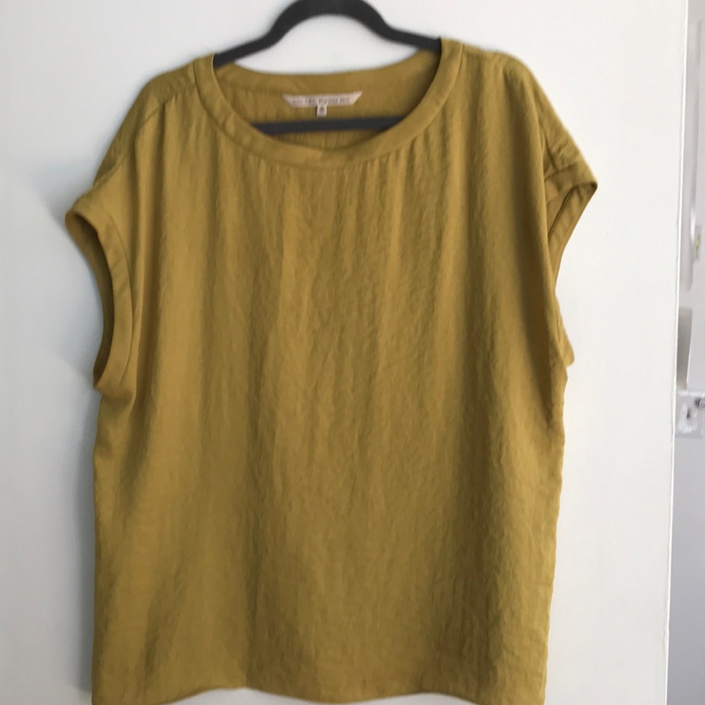 Rachel Roy caped sleeve top